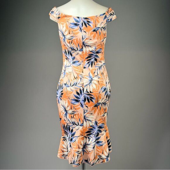 VENUS Tropical Print Off-Shoulder Midi Dress in Peach and Navy (rack 9) - Picture 6 of 10